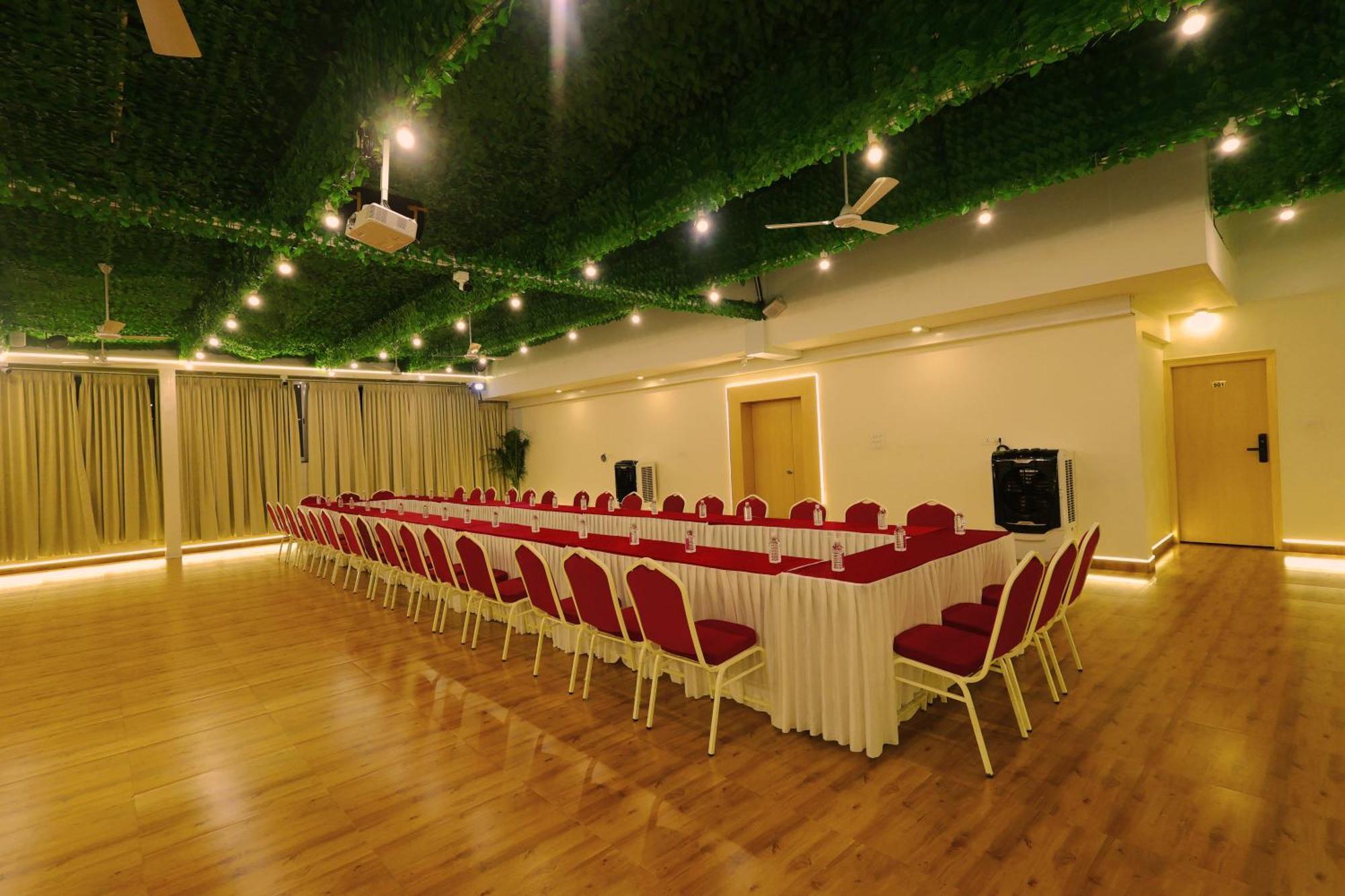 Grand Regency Rajajinagar, Iskcon Temple - Wtc Hotel Bangalore Exterior photo